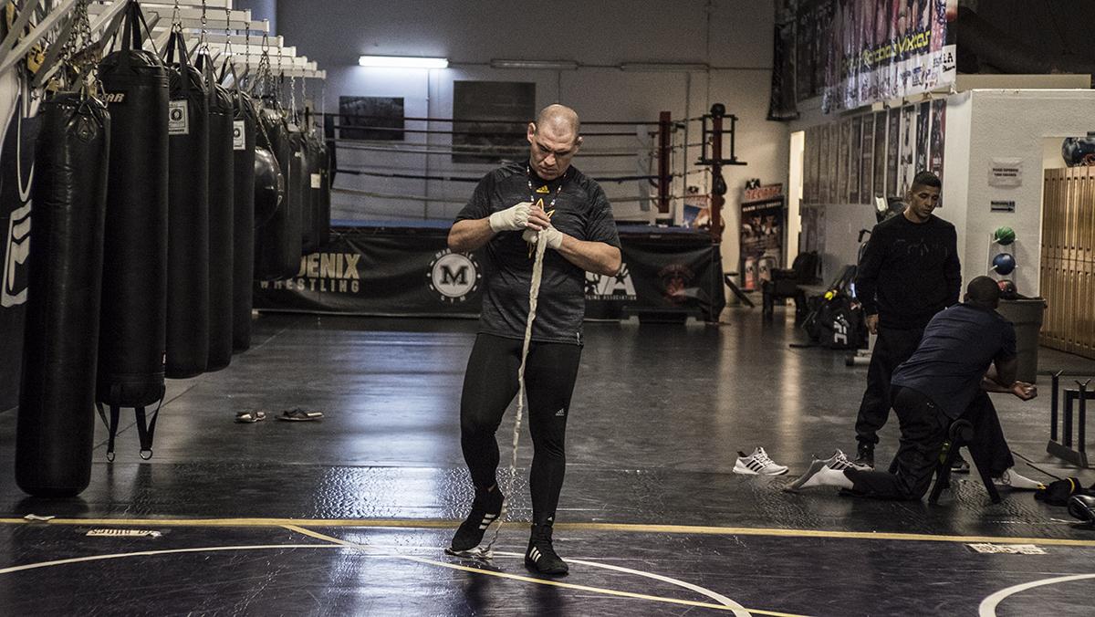 4 Cain Velasquez UFC Phoenix Maryvale Gym workout