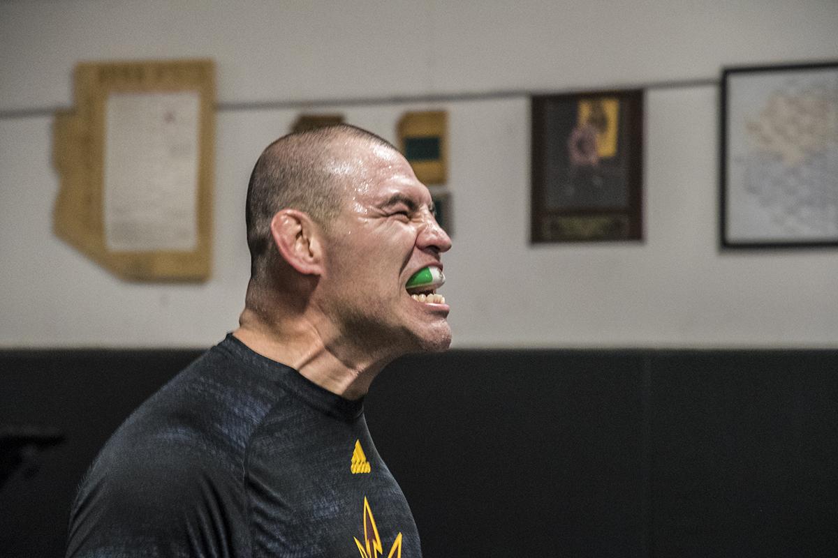 9 Cain Velasquez UFC Phoenix Maryvale Gym workout