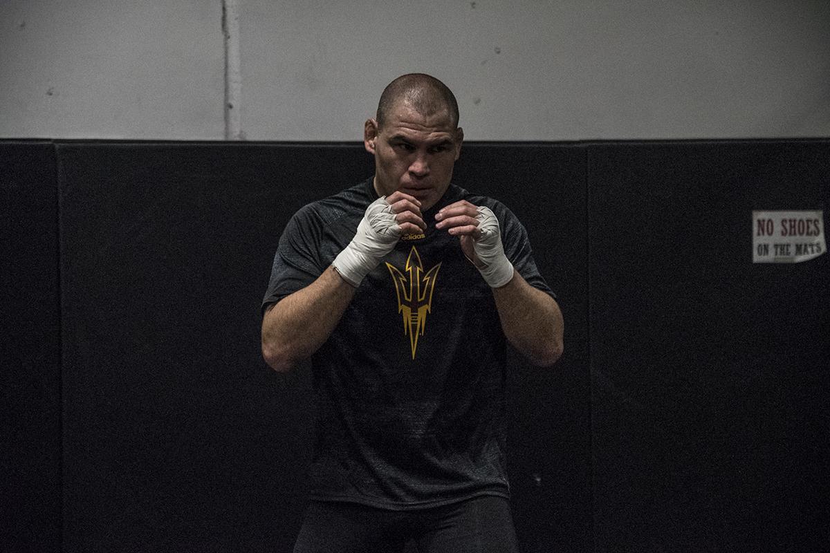 9 Cain Velasquez UFC Phoenix Maryvale Gym workout