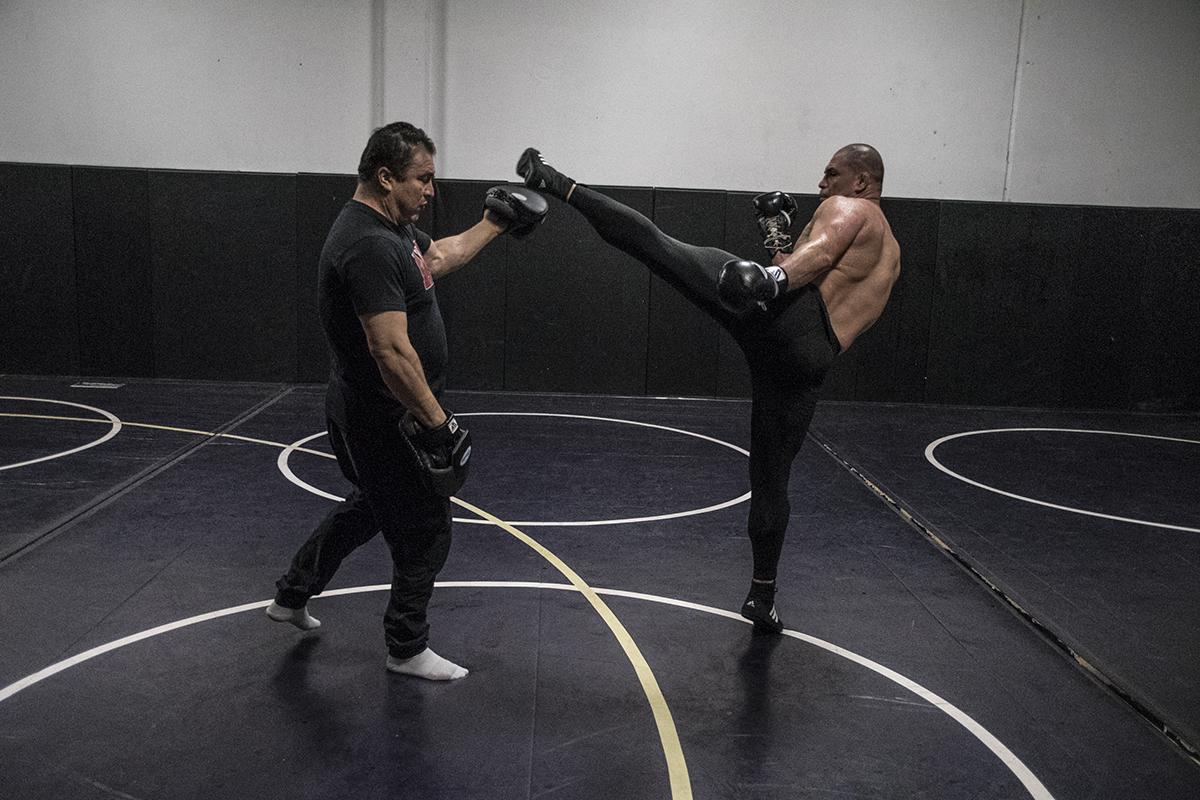20 Cain Velasquez UFC Phoenix Maryvale Gym workout