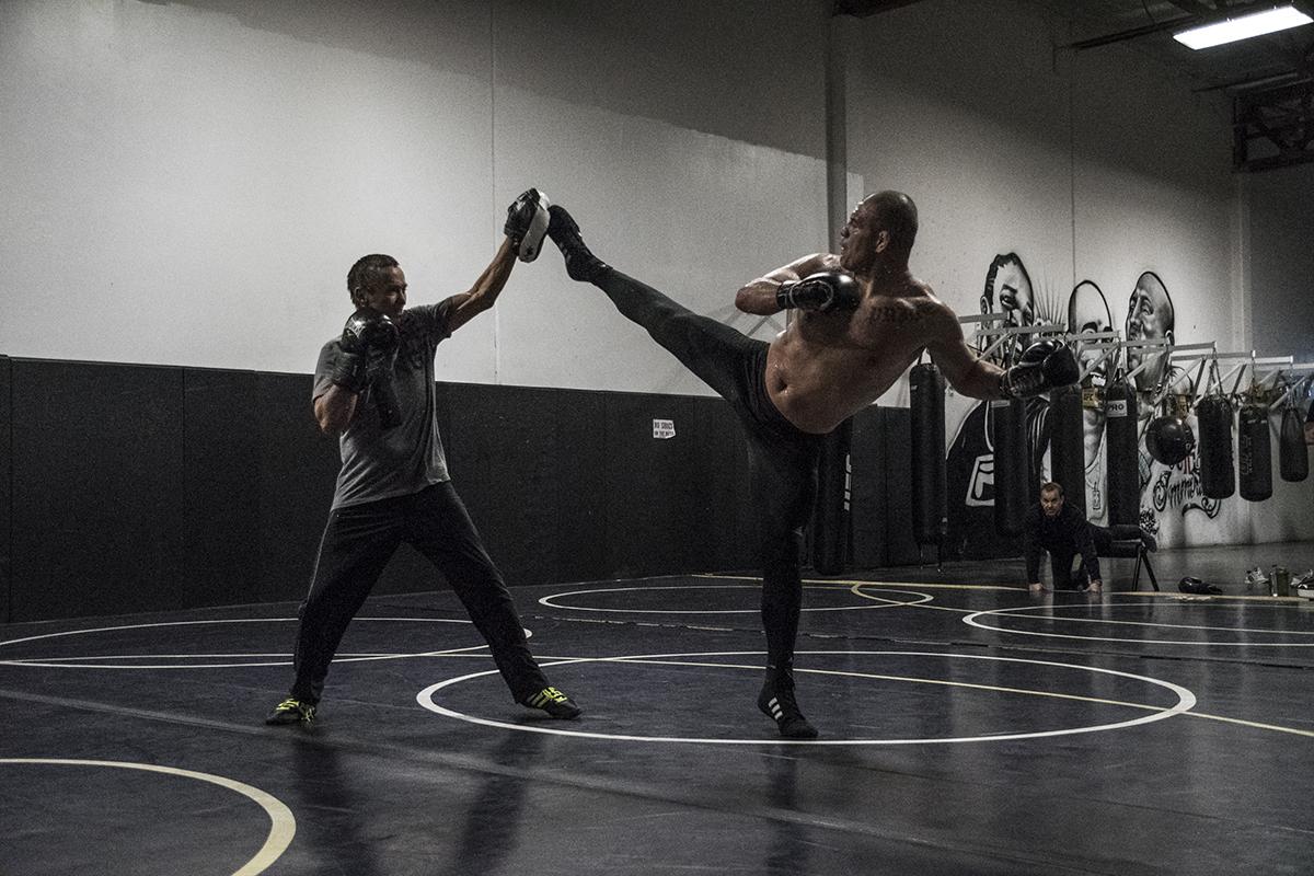 23 Cain Velasquez UFC Phoenix Maryvale Gym workout