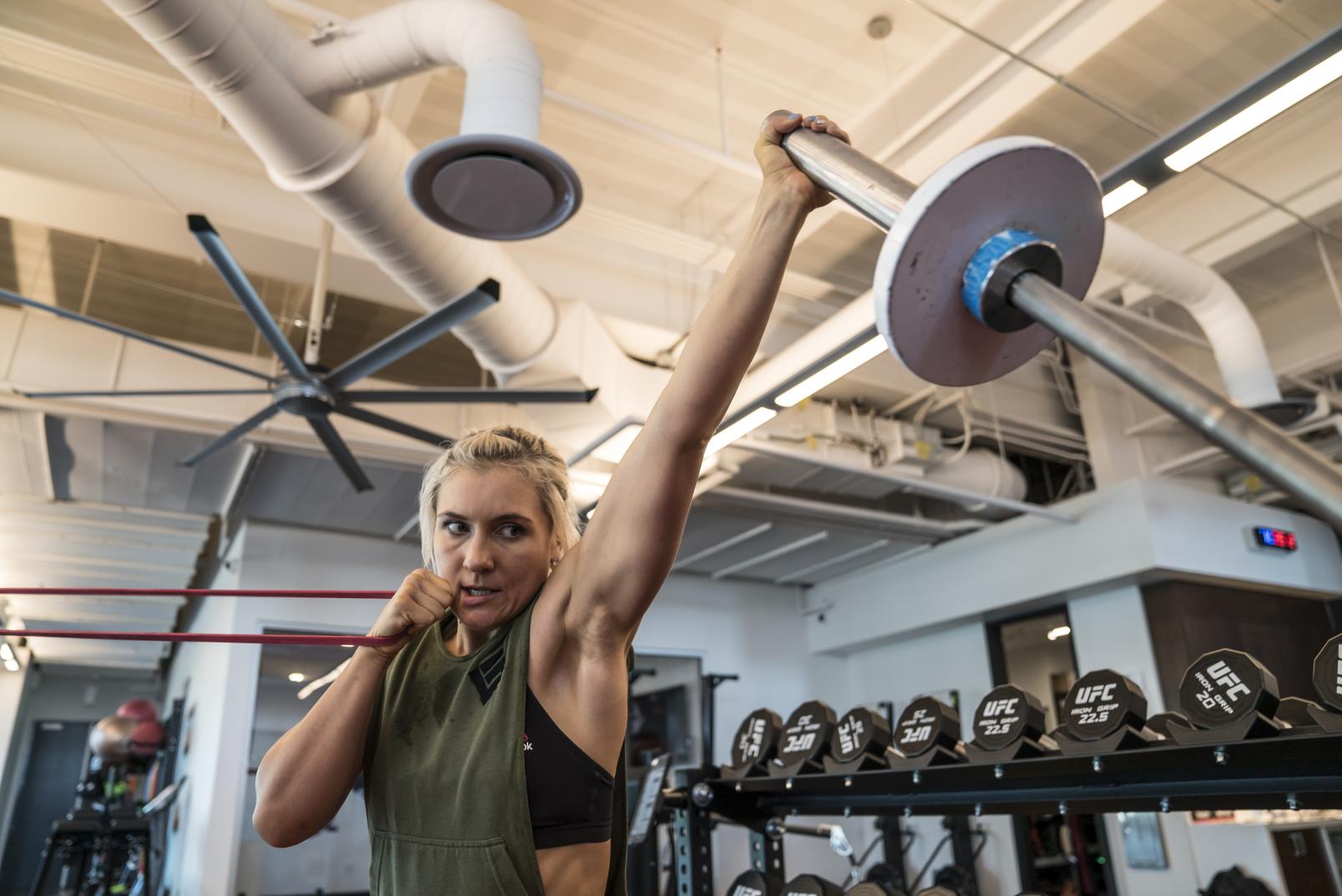 Yana Kunitskaya training at the UFC PI November 2019