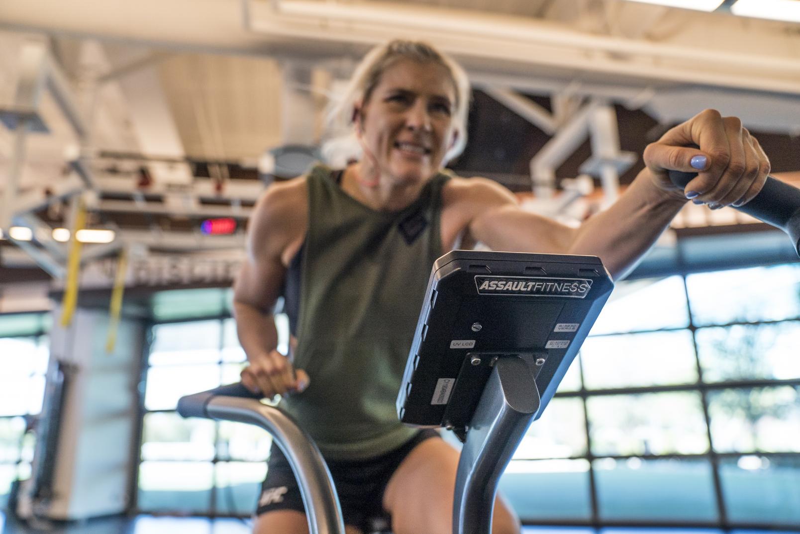Yana Kunitskaya training at the UFC PI November 2019
