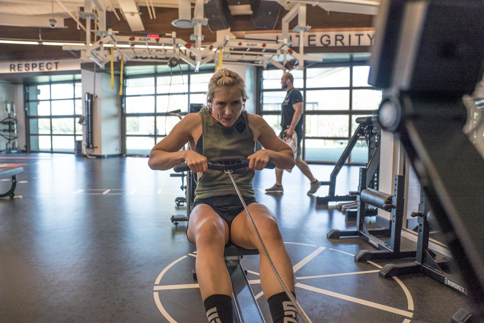 Yana Kunitskaya training at the UFC PI November 2019