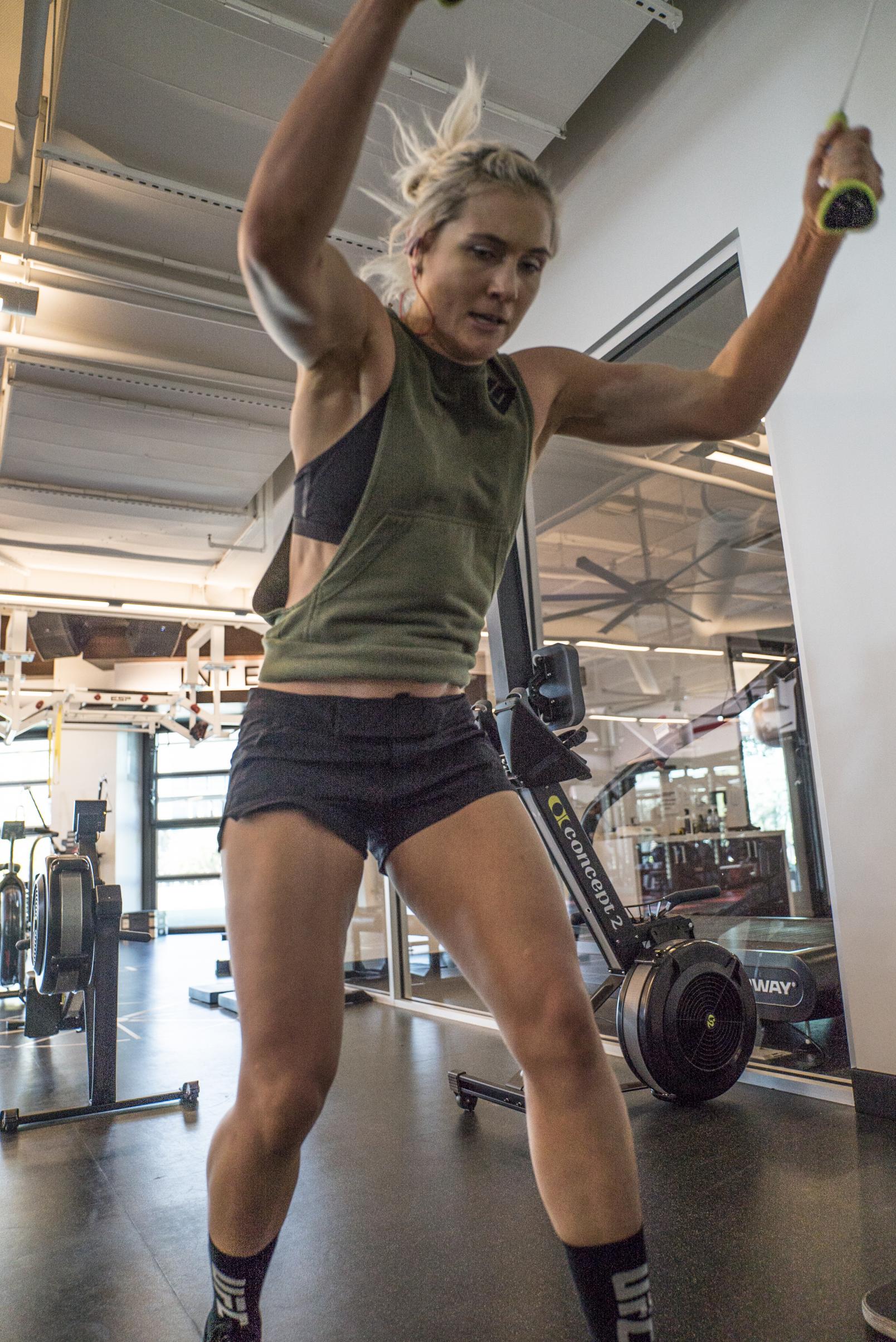 Yana Kunitskaya training at the UFC PI November 2019