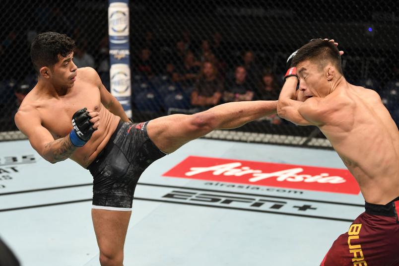 Soukhamthath v Martinez 2019 (Photo By Jeff Bottari/Zuffa LLC)