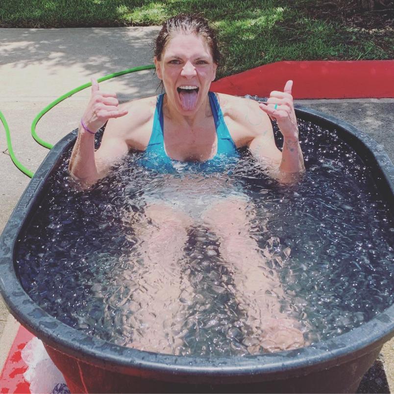 Lauren Murphy in cold tub from her Instagram @LaurenMurphymma