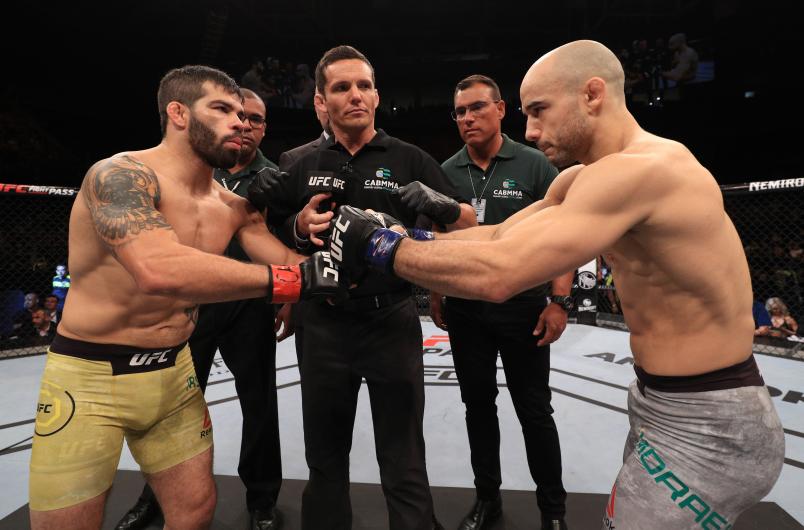 FORTALEZA, BRAZIL - FEBRUARY 02: (L-R) Opponents Raphael Assuncao of Brazil and Marlon Moraes of Brazil face off prior to their bantamweight fight during the UFC Fight Night event at CFO Centro de Formacao Olimpica on February 2, 2019 in Fortaleza, Brazil. (Photo by Buda Mendes/Zuffa LLC/Zuffa LLC via Getty Images)