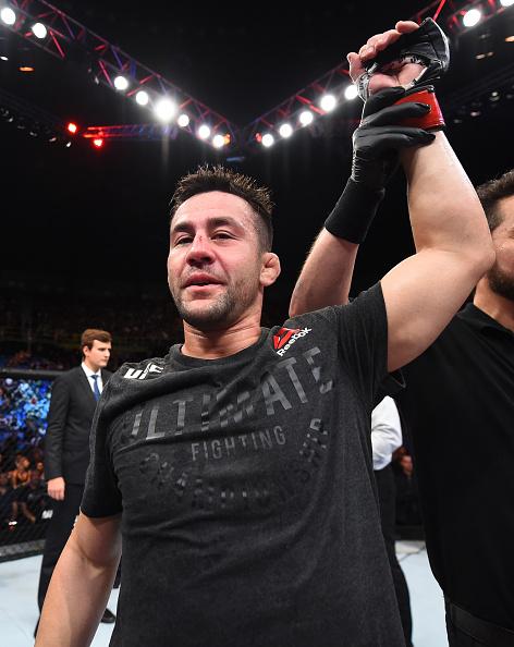 SAO PAULO, BRAZIL - OCTOBER 28: Pedro Munhoz of Brazil celebrates after defeating Rob Font in their bantamweight bout during the UFC Fight Night event inside the Ibirapuera Gymnasium on October 28, 2017 in Sao Paulo, Brazil. (Photo by Josh Hedges/Zuffa L