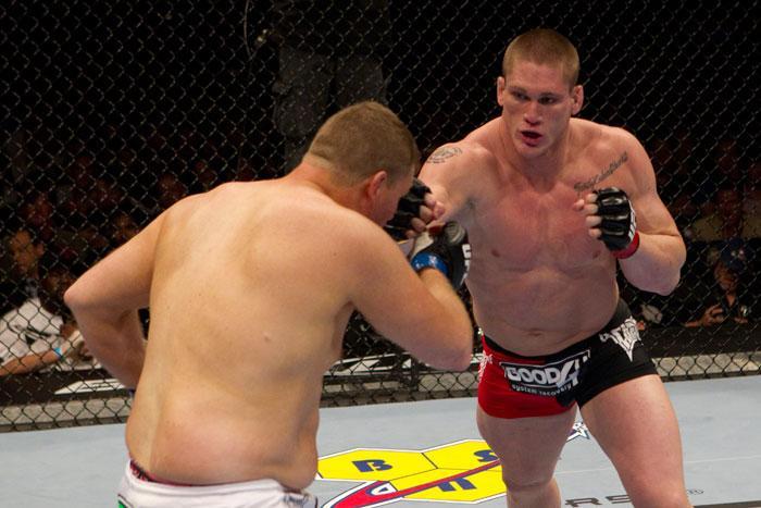 ufc114_09_russow_vs_duffee_003