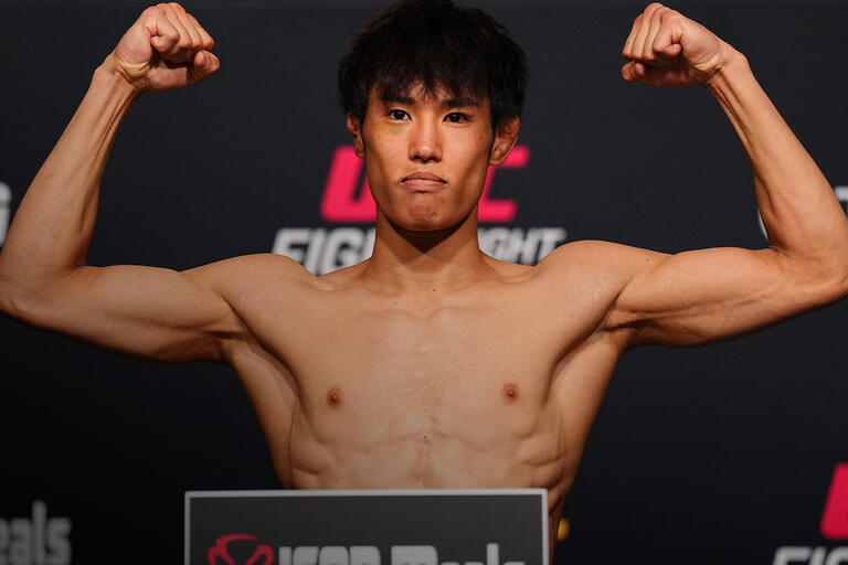 Tatsuro Taira enfrenta Hyun Sung Park na luta principal do UFC Vegas 108. (Foto por Chris Unger/Zuffa LLC)