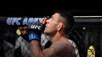 Rafael Dos Anjos of Brazil prepares to fight Paul Felder in a lightweight fight during the UFC Fight Night event at UFC APEX on November 14, 2020 in Las Vegas, Nevada. (Photo by Jeff Bottari/Zuffa LLC)