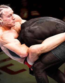 Paddy Pimblett submits King Green