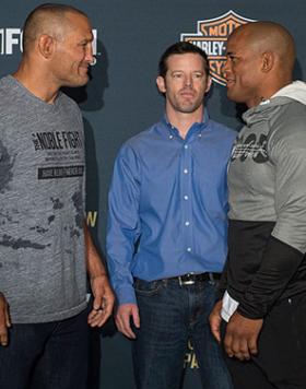 INGLEWOOD, CA - JUNE 02:   (L-R) Dan Henderson and Hector Lombard face off during the UFC 199: Ultimate Media Day at the Forum on June 2, 2016 in Inglewood, California. (Photo by Brandon Magnus/Zuffa LLC/Zuffa LLC via Getty Images)