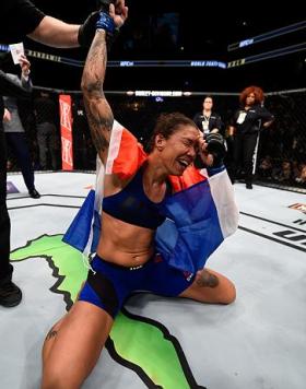 BROOKLYN, NEW YORK - FEBRUARY 11:  Germaine de Randamie of The Netherlands celebrates her victory over Holly Holm in their women's featherweight championship bout during the UFC 208 event inside Barclays Center on February 11, 2017 in Brooklyn, New York. 