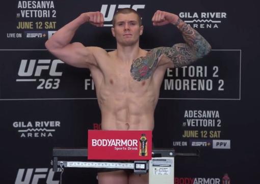 Gerald Meerschaert Locks In The Guillotine Ufc Fight Night Whittaker Vs Gastelum Ufc Gerald Meerschaert Locks In The Guillotine Ufc Fight Night Whittaker Vs Gastelum Ufc