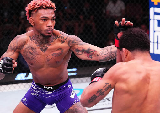 Michael Morales durante a luta principal do UFC Vegas 106. (Foto por Jeff Bottari/Zuffa LLC)