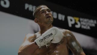 LAS VEGAS, NV - OCTOBER 03: Anthony Pettis holds an open workout for fans and media at The Park Theatre at Park MGM on October 3, 2018 in Las Vegas, Nevada. (Photo by Chris Unger/Zuffa LLC/Zuffa LLC via Getty Images)