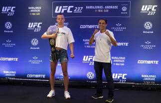 RIO DE JANEIRO, BRAZIL - MAY 09: UFC strawweight fighters Rose Namajunas (L) of the United States and Jessica Andrade of Brazil pose for photographers during Ultimate Media Day on May 09, 2019 in Rio de Janeiro, Brazil. (Photo by Buda Mendes/Zuffa LLC/Zuffa LLC via Getty Images)
