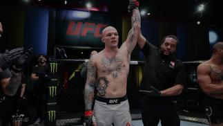 Anthony Smith finaliza Devin Clark na luta principal do UFC Vegas 15