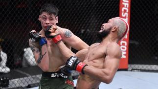 Melhores momentos das principais lutas do UFC 256