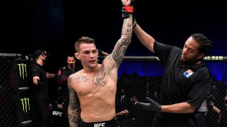 Dustin Poirier nocauteia Conor McGregor na luta principal do UFC 257