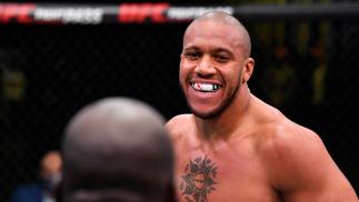 Personalidades do MMA reagem ao triunfo de Gané no UFC Vegas 20
