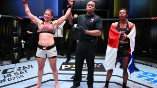 Karol Rosa e Lara Procópio vencem no UFC Vegas 18