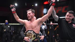 O campeão Stipe Miocic em mais uma vitória no Octógono