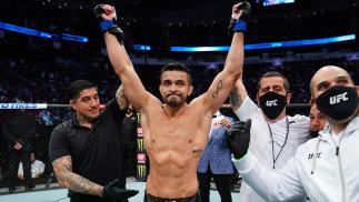 André Sergipano e Priscila Pedrita dão show no card preliminar do UFC 262