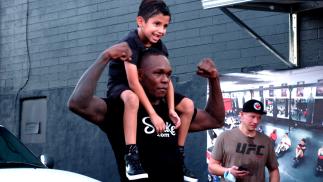 Marvin Vettori sharpens his boxing and BJJ skills and enjoys an Italian-style meal from his nutritionist. Champ Israel Adesanya cools off in the pool before training with teammate Brad Riddell. Deiveson Figueiredo takes a rematch personally.