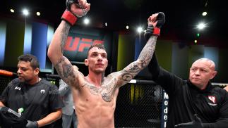 Renato Moicano domina e finaliza Jai Herbert no UFC Vegas 30