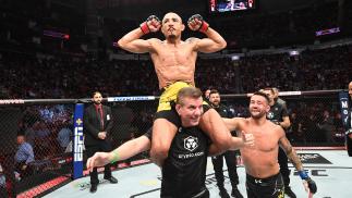 McGregor elogia Aldo após brasileiro vencer no UFC 265: "Verdadeira lenda"