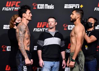 Encarada entre Max Holloway e Yair Rodriguez na pesagem do UFC Vegas 42