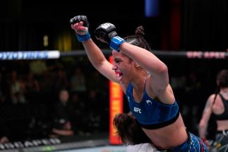 Gloria de Paula of Brazil At #UFCVegas48 (Photo by Jeff Bottari/Zuffa LLC)