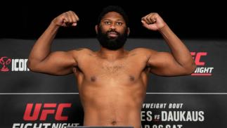 Curtis Blaydes na pesagem do UFC Columbus