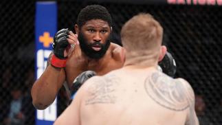 Curtis Blaydes durante a luta com Chris Daukaus no UFC Columbus (Josh Hedges/Zuffa LLC)