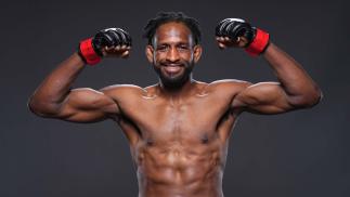 Neil Magny posa nos bastidores após vencer Max Griffin no UFC Columbus (Mike Roach/Zuffa LLC)