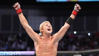 Paddy Pimblett comemora após a vitória sobre Jordan Leavitt no UFC Londres em julho de 2022 (Jeff Bottari/ Zuffa LLC)