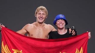 Paddy Pimblett e Molly McCann posam nos bastidores do UFC Londres em julho de 2022 (Mike Roach/Zuffa LLC)