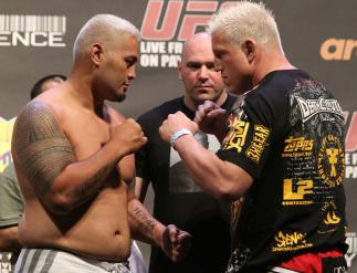 UFC 127 Weigh-in: Hunt vs. Tuchscherer