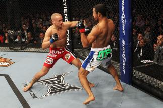 Jose Aldo vs Mark Hominick