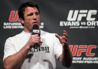 Chael Sonnen interacts with the fans at the UFC Fight Club Q&A before the UFC 133 Weigh-in.