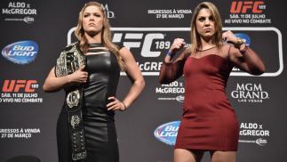 RIO DE JANEIRO, BRAZIL - MARCH 20: UFC Women's Bantamweight Champion Ronda Rousey of the United States (L) and Bethe Correia of Brazil (R) pose for the media during the 189 World Media Tour Launch press conference at Maracanazinho on March 20, 2015 in Ri