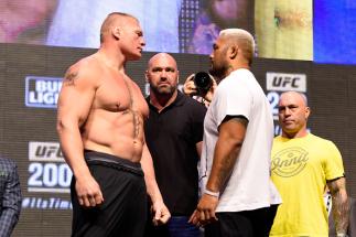 LAS VEGAS, NV - JULY 08: (L-R) Opponents Brock Lesnar and Mark Hunt of New Zealand face off during the UFC 200 weigh-in at T-Mobile Arena on July 8, 2016 in Las Vegas, Nevada. (Photo by Josh Hedges/Zuffa LLC/Zuffa LLC via Getty Images)