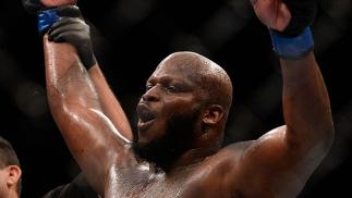 LAS VEGAS, NV - JULY 07: Derrick Lewis celebrates after his split-decision victory over Roy Nelson in their heavyweight bout during the UFC Fight Night event inside the MGM Grand Garden Arena on July 7, 2016 in Las Vegas, Nevada. (Photo by Brandon Magnu