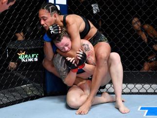 Taila Santos UFC Vegas 43