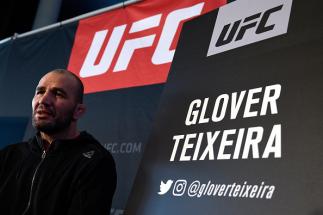 BROOKLYN, NY - FEBRUARY 08: Glover Teixeira of Brazil interacts with the media during the UFC 208 Ultimate Media Day at the Barclays Center on February 8, 2017 in Brooklyn, New York. (Photo by Jeff Bottari/Zuffa LLC/Zuffa LLC via Getty Images)