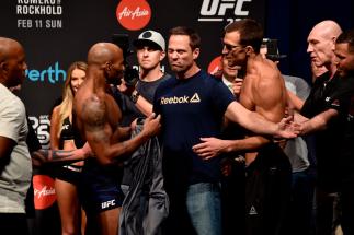 PERTH, AUSTRALIA - FEBRUARY 10: (L-R) Opponents Yoel Romero of Cuba and Luke Rockhold face off during the UFC 221 weigh-in at Perth Arena on February 10, 2018 in Perth, Australia. (Photo by Jeff Bottari/Zuffa LLC/Zuffa LLC via Getty Images)