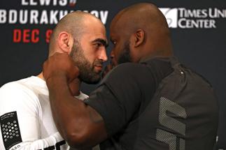 ALBANY, NY - DECEMBER 08: (L-R) Opponents Shamil Abdurakhimov and Derrick Lewis face off during UFC Fight Night weigh-ins at the Hilton Albany on December 8, 2016 in Albany, New York. (Photo by Patrick Smith/Zuffa LLC/Zuffa LLC via Getty Images)